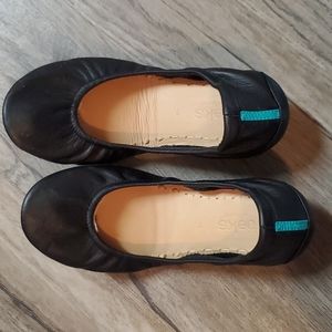 Matte black Tieks